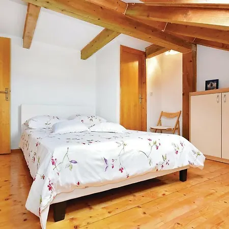 Stupin Celine Podglavica