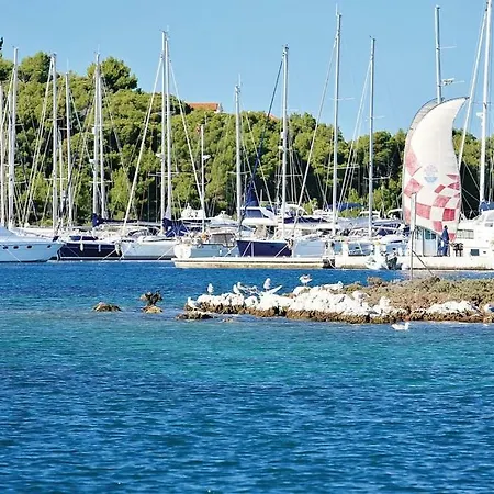 Stupin Celine Lejlighed Podglavica