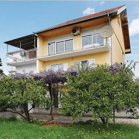 Stupin Celine Podglavica